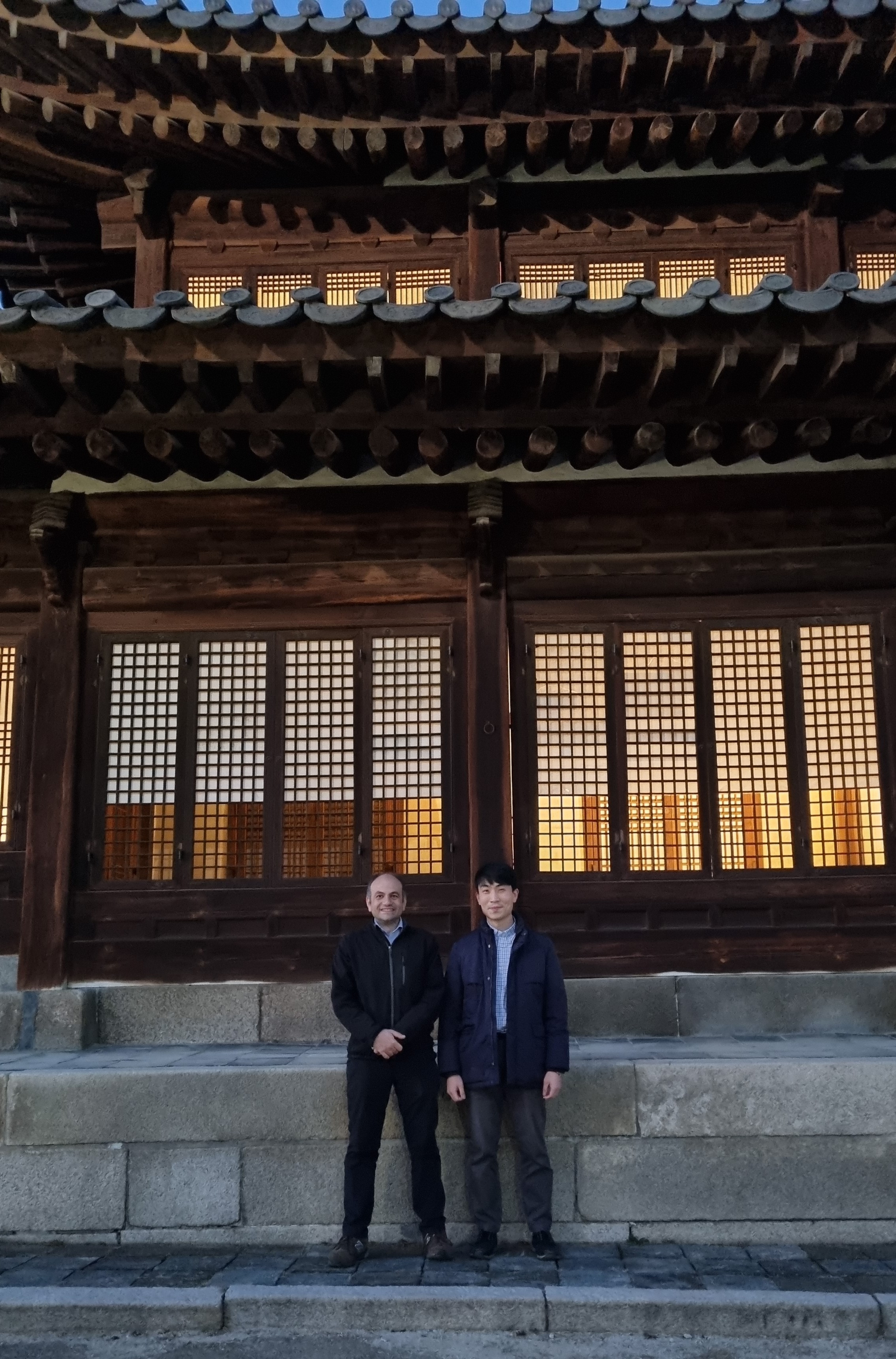 With Prof. Kymissis in Deoksugung, Seoul (2023-01-02)