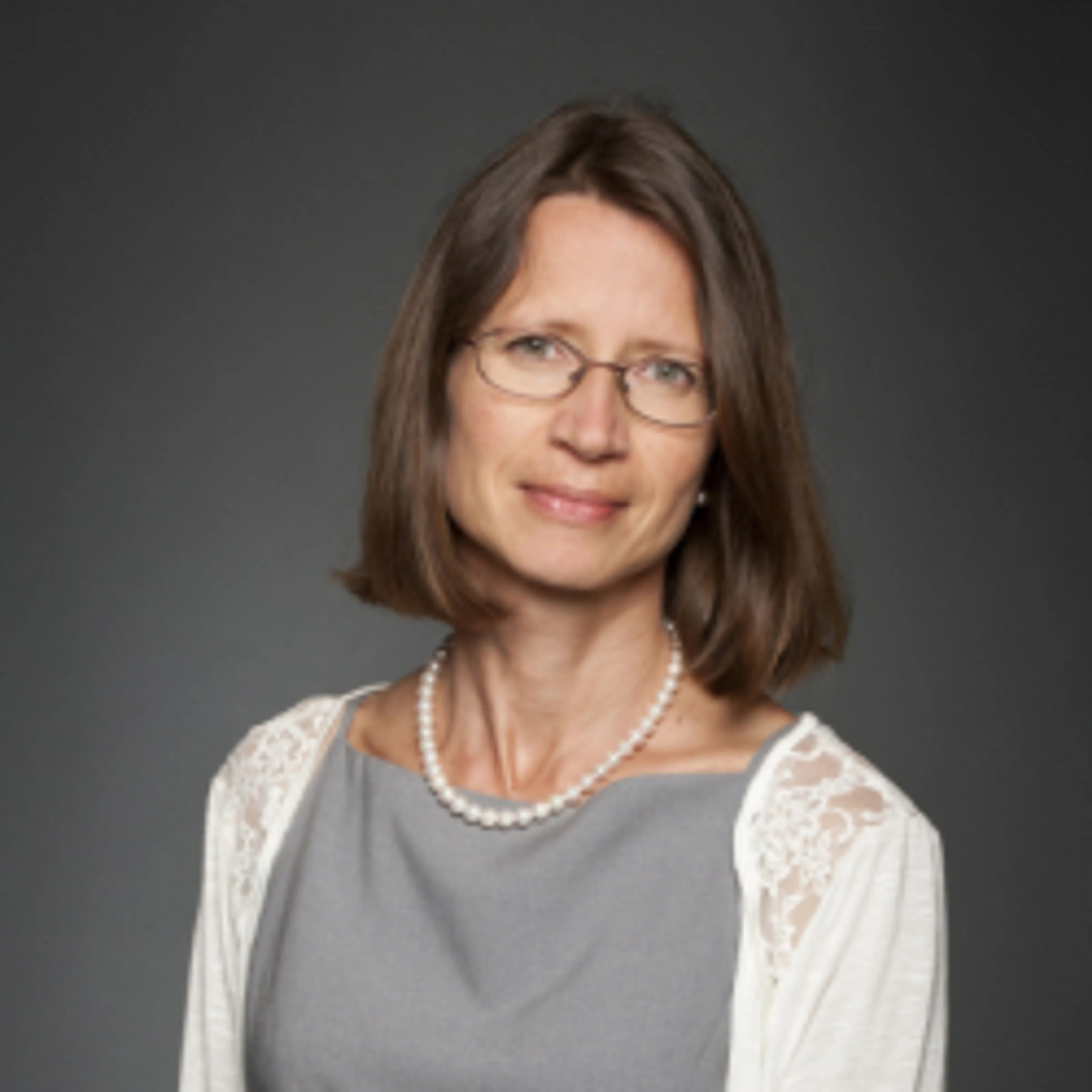 Mona Paré